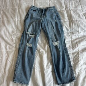 Hollister Light Blue Curvy High-Rise Mom Jeans